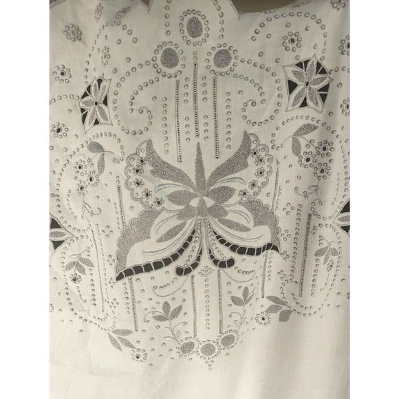 Vintage Handmade Embroidered Bed Coverlet White Linen Silver Butterfly NWT - Picture 5 of 9